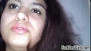 Cute desi girl near to fuck.